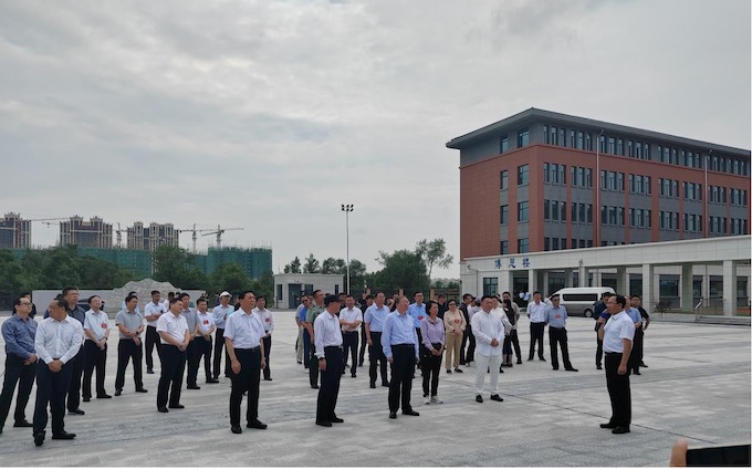 图片 1.jpg 图片 1.jpg