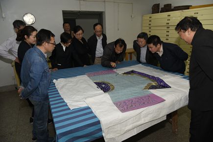 《孔府服饰研究（8卷本）》书系出版研讨会在曲阜召开